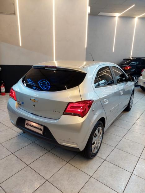 CHEVROLET Onix Hatch 1.4 4P FLEX LT, Foto 6