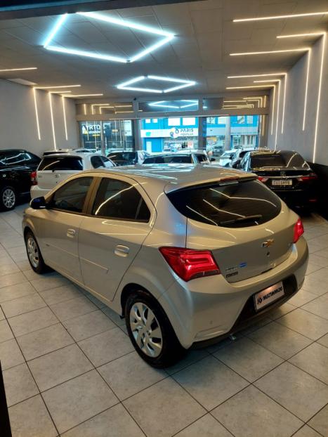 CHEVROLET Onix Hatch 1.4 4P FLEX LT, Foto 7