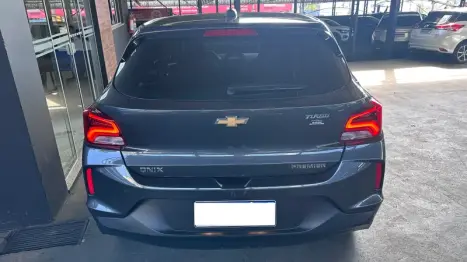 CHEVROLET Onix Hatch 1.0 12V 4P FLEX PREMIER 2 TURBO AUTOMÁTICO, Foto 4