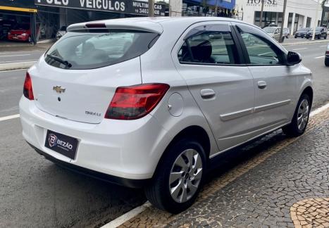 CHEVROLET Onix Hatch 1.4 4P FLEX LT, Foto 2