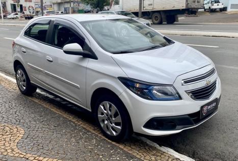 CHEVROLET Onix Hatch 1.4 4P FLEX LT, Foto 10