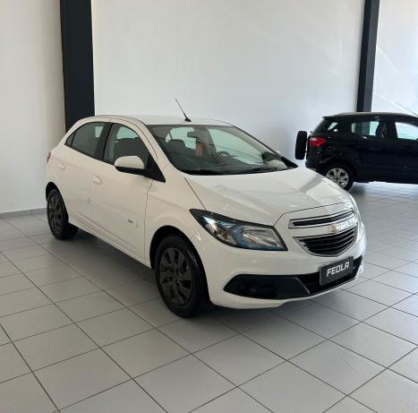 CHEVROLET Onix Hatch 1.4 4P FLEX LT, Foto 3