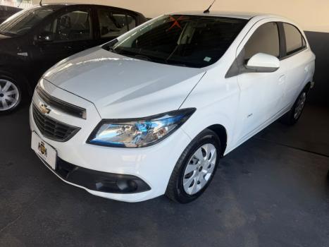 CHEVROLET Onix Hatch 1.4 4P FLEX LT, Foto 2