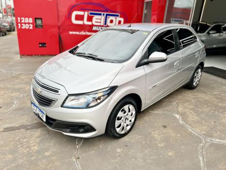 CHEVROLET Onix Hatch 1.4 4P FLEX LT, Foto 2