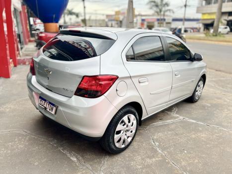 CHEVROLET Onix Hatch 1.4 4P FLEX LT, Foto 4
