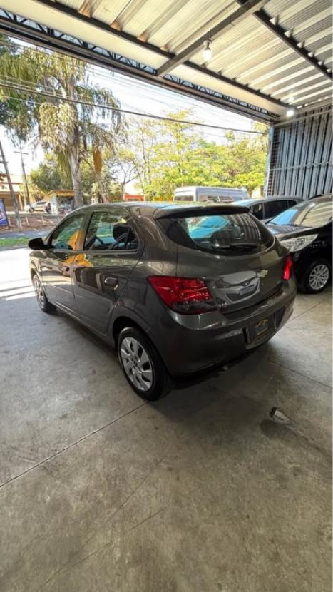CHEVROLET Onix Hatch 1.4 4P FLEX LT, Foto 4