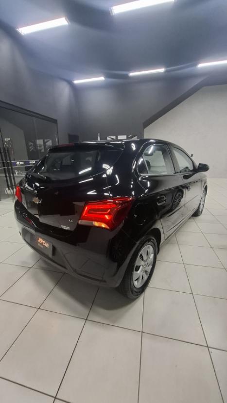 CHEVROLET Onix Hatch 1.0 4P FLEX LT1, Foto 4