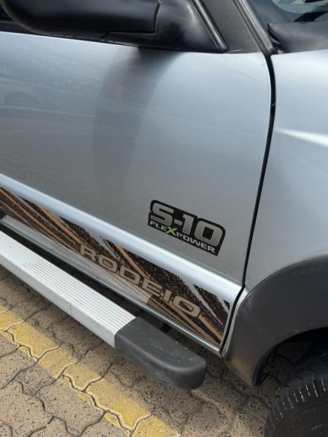 CHEVROLET S10 2.4 RODEIO CABINE DUPLA, Foto 3