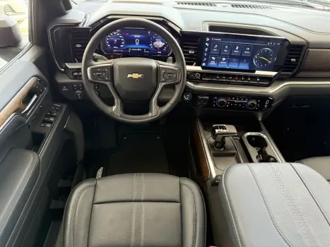 CHEVROLET Silverado 5.3 V8 1500 HIGH COUNTRY CABINE DUPLA 4X4 AUTOMTICO, Foto 3