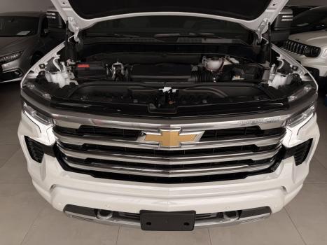 CHEVROLET Silverado 5.3 V8 1500 HIGH COUNTRY CABINE DUPLA 4X4 AUTOMTICO, Foto 2