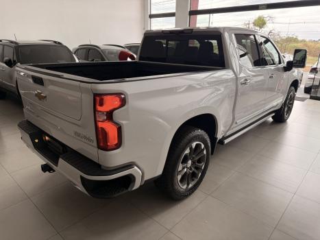 CHEVROLET Silverado 5.3 V8 1500 HIGH COUNTRY CABINE DUPLA 4X4 AUTOMTICO, Foto 14