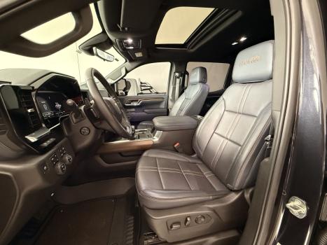 CHEVROLET Silverado 5.3 V8 1500 HIGH COUNTRY CABINE DUPLA 4X4 AUTOMÁTICO, Foto 4 CHEVROLET Silverado 5.3 V8 1500 HIGH COUNTRY CABINE DUPLA 4X4 AUTOMÁTICO, Foto 4