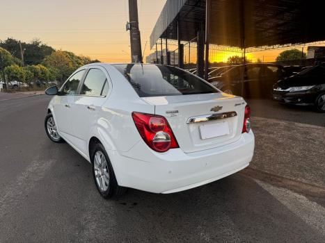 CHEVROLET Sonic Sedan 1.6 16V 4P LTZ FLEX AUTOM�TICO, Foto 3