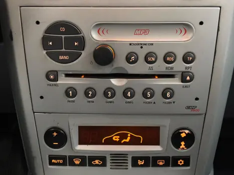 CHEVROLET Vectra Sedan 2.0 4P ELEGANCE, Foto 2 CHEVROLET Vectra Sedan 2.0 4P ELEGANCE, Foto 2