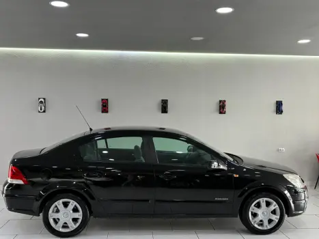 CHEVROLET Vectra Sedan 2.0 4P ELEGANCE, Foto 4 CHEVROLET Vectra Sedan 2.0 4P ELEGANCE, Foto 4