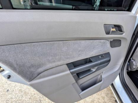 CHEVROLET Vectra Sedan 2.0 4P FLEX ELEGANCE AUTOM�TICO, Foto 18