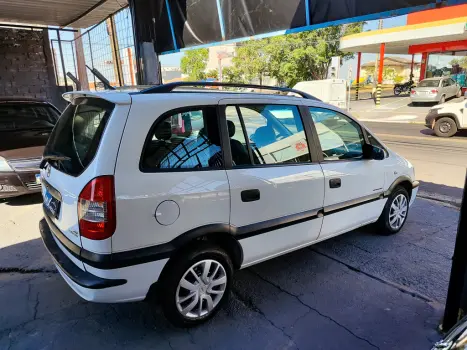 CHEVROLET Zafira 2.0 4P FLEX EXPRESSION 7 LUGARES AUTOMTICO, Foto 6