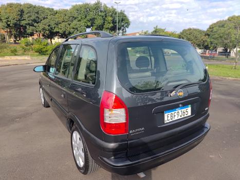 CHEVROLET Zafira 2.0 4P FLEX EXPRESSION 7 LUGARES AUTOMÁTICO, Foto 2