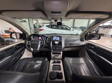 CHRYSLER Town & Country 3.8 V6 12V 4P TOURING AUTOM�TICO, Foto 9