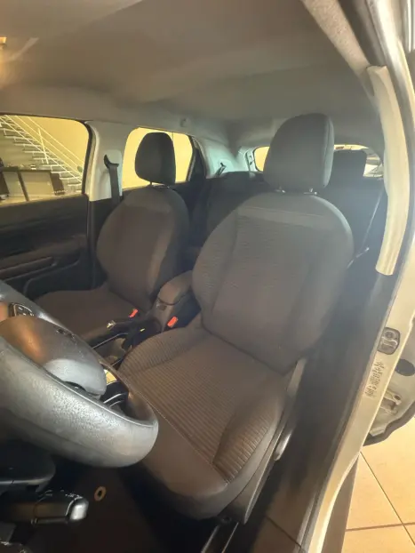 CITROEN C4 Cactus 1.6 16V 4P VTI 120 FLEX FEEL AUTOM�TICO, Foto 8