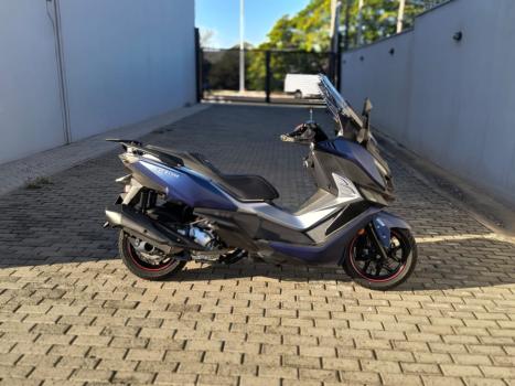 DAFRA Cruisym 300 , Foto 1