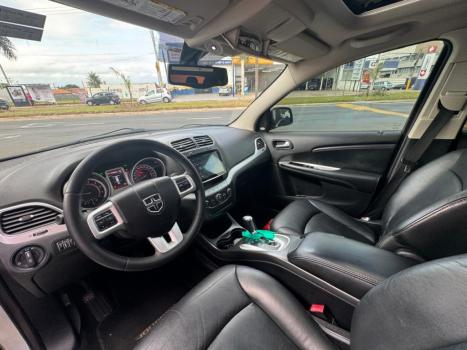 DODGE Journey 3.6 V6 24V 4P RT AUTOMÁTICO 7 LUGARES, Foto 16 DODGE Journey 3.6 V6 24V 4P RT AUTOMÁTICO 7 LUGARES, Foto 16