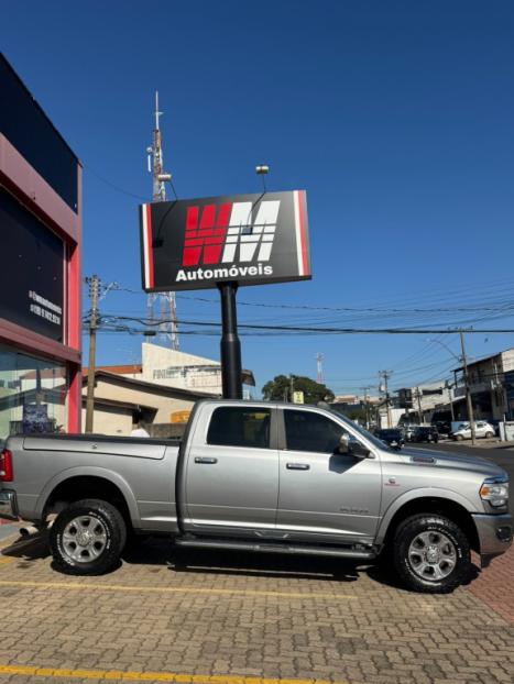 DODGE Ram 5.7 V8 32V 4P HEMI LARAMIE NIGHT EDITION 4X4 AUTOM�TICO, Foto 8