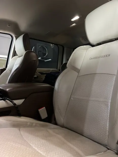 DODGE Ram 6.7 I6 24V 4P 2500 LARAMIE 4X4 TURBODIESEL  AUTOMTICO CABINE DUPLA, Foto 4