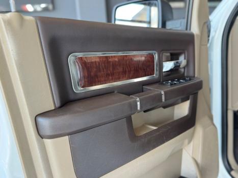 DODGE Ram 6.7 I6 24V 4P 2500 LARAMIE 4X4 TURBODIESEL  AUTOM�TICO CABINE DUPLA, Foto 13