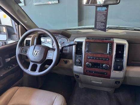 DODGE Ram 6.7 I6 24V 4P 2500 LARAMIE 4X4 TURBODIESEL  AUTOM�TICO CABINE DUPLA, Foto 16
