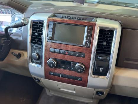 DODGE Ram 6.7 I6 24V 4P 2500 LARAMIE 4X4 TURBODIESEL  AUTOM�TICO CABINE DUPLA, Foto 17