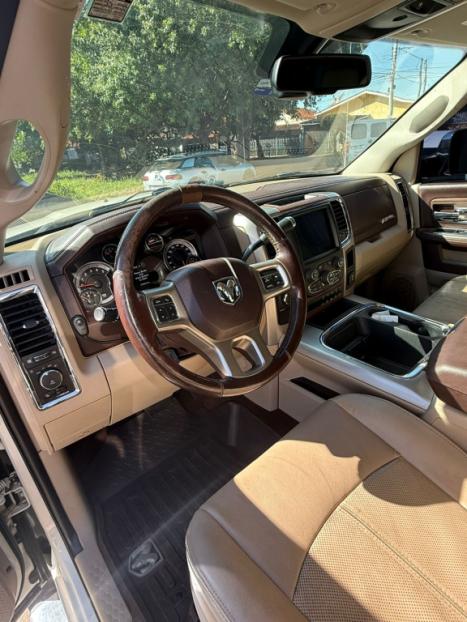 DODGE Ram 6.7 I6 24V 4P 2500 LARAMIE 4X4 TURBODIESEL  AUTOM�TICO CABINE DUPLA, Foto 2