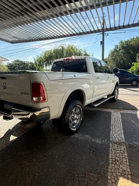 DODGE Ram 6.7 I6 24V 4P 2500 LARAMIE 4X4 TURBODIESEL  AUTOM�TICO CABINE DUPLA, Foto 4
