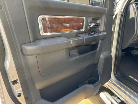 DODGE Ram 6.7 I6 24V 4P 2500 LARAMIE 4X4 TURBODIESEL  AUTOM�TICO CABINE DUPLA, Foto 10