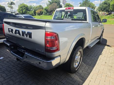 DODGE Ram 6.7 I6 24V 4P 2500 LARAMIE 4X4 TURBODIESEL  AUTOMÁTICO CABINE DUPLA, Foto 4
