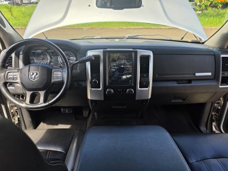 DODGE Ram 6.7 I6 24V 4P 2500 LARAMIE 4X4 TURBODIESEL  AUTOMÁTICO CABINE DUPLA, Foto 15