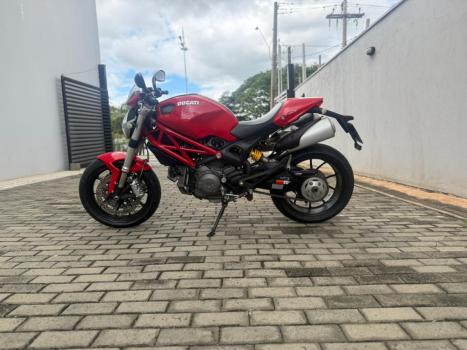 DUCATI Monster 796 ABS, Foto 2