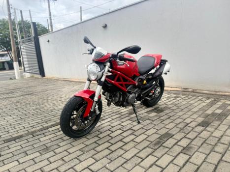 DUCATI Monster 796 ABS, Foto 3