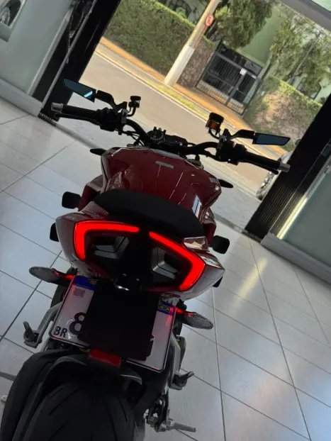 DUCATI Streetfighter 1100 V4 S , Foto 17