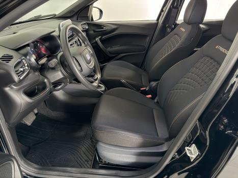 FIAT Argo 1.3 4P FLEX FIREFLY TREKKING AUTOMÁTICO CVT, Foto 7 FIAT Argo 1.3 4P FLEX FIREFLY TREKKING AUTOMÁTICO CVT, Foto 7