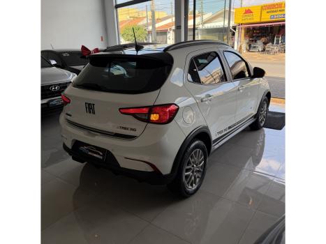 FIAT Argo 1.8 4P FLEX E.TORQ TREKKING AUTOM�TICO, Foto 2