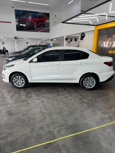 FIAT Cronos 1.3 4P FLEX DRIVE AUTOM�TICO CVT, Foto 2