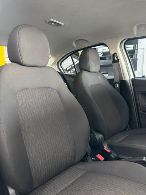 FIAT Cronos 1.3 4P FLEX DRIVE AUTOM�TICO CVT, Foto 10