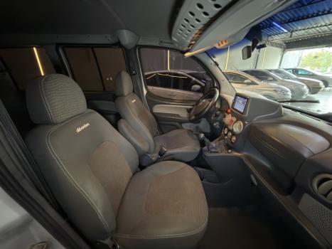 FIAT Doblo 1.8 16V 4P FLEX ADVENTURE 6 LUGARES, Foto 6