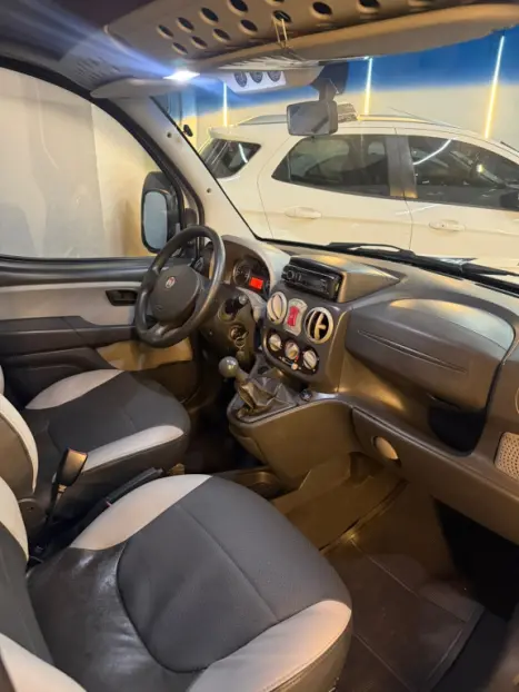 FIAT Doblo 1.8 16V 4P FLEX ADVENTURE 6 LUGARES, Foto 7