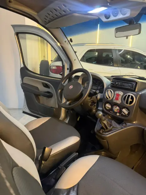 FIAT Doblo 1.8 16V 4P FLEX ADVENTURE 6 LUGARES, Foto 8