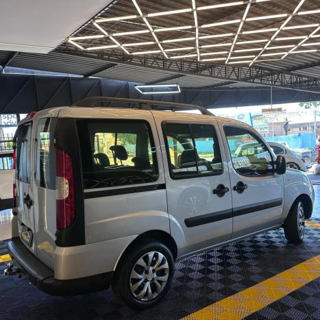 FIAT Doblo 1.8 16V 4P FLEX ESSENCE 7 LUGARES, Foto 4