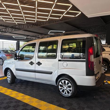 FIAT Doblo 1.8 16V 4P FLEX ESSENCE 7 LUGARES, Foto 5