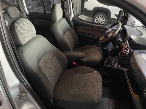 FIAT Doblo 1.8 16V 4P FLEX ESSENCE 7 LUGARES, Foto 17