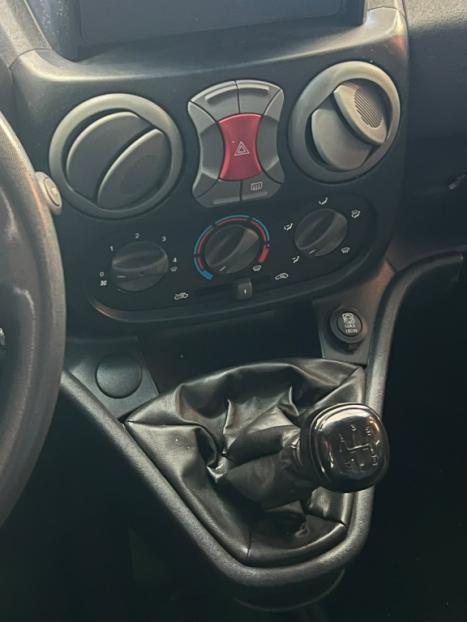 FIAT Doblo 1.8 16V 4P FLEX ESSENCE 7 LUGARES, Foto 7